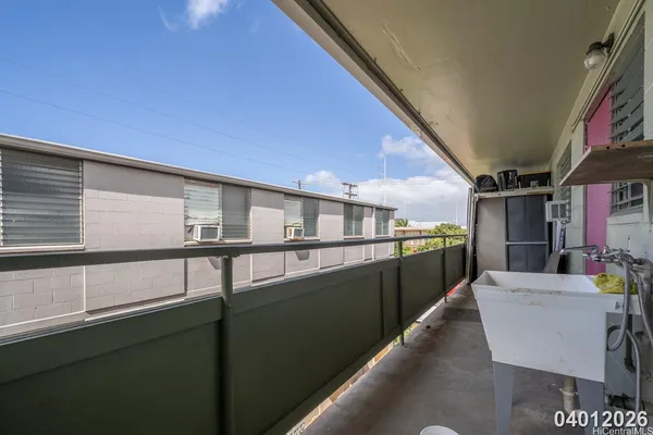 $2,000 | 617 McNeill Street, Unit 302, Honolulu, HI 96817