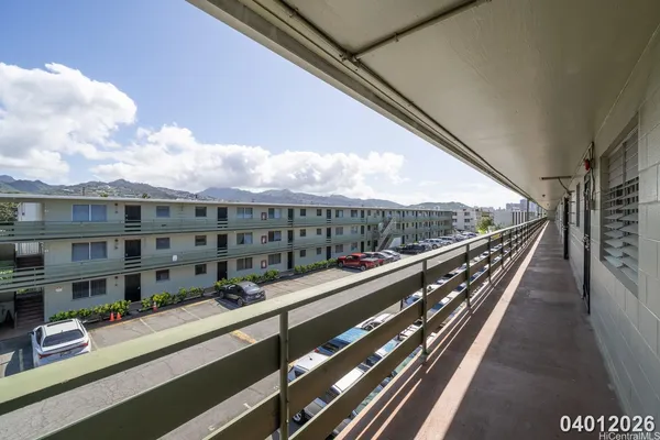 $2,000 | 617 McNeill Street, Unit 302, Honolulu, HI 96817