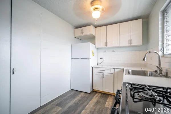 $2,000 | 617 McNeill Street, Unit 302, Honolulu, HI 96817