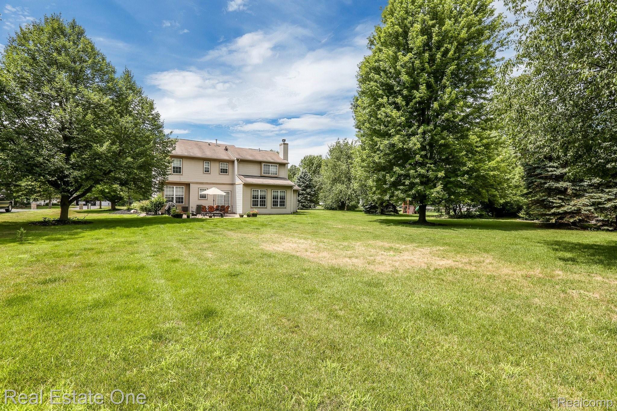 216 Timber Ridge Drive Highland, MI 48357 - Photo 36 of 51 216+Timber+Ridge+Dr+Highland+Charter+Township-33-WebQuality.jpg