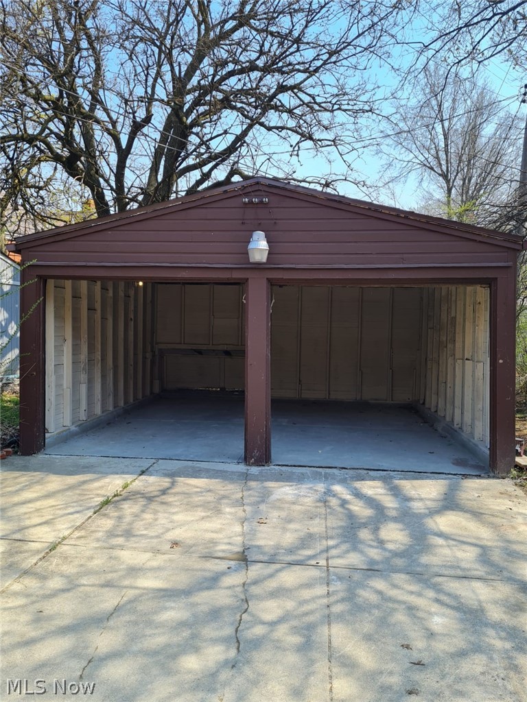 3515 Cummings Road Cleveland, OH 44118 - Photo 3 of 32