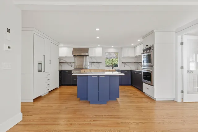 $1,850,000 | 258 Foreside Road, Cumberland, ME 04110