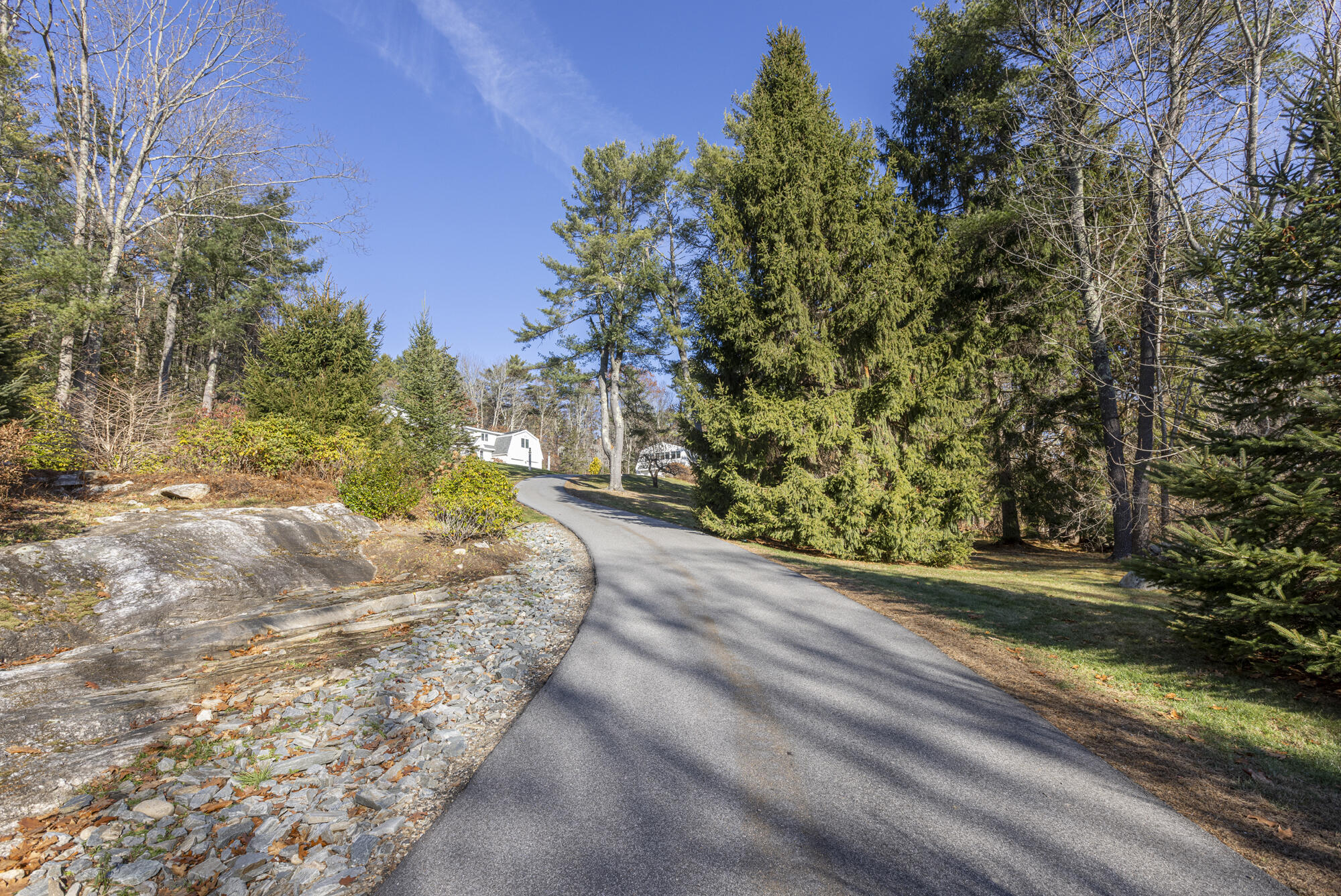 258 Foreside Road Cumberland, ME 04110 - Photo 4 of 83 258 Foreside Rd_65