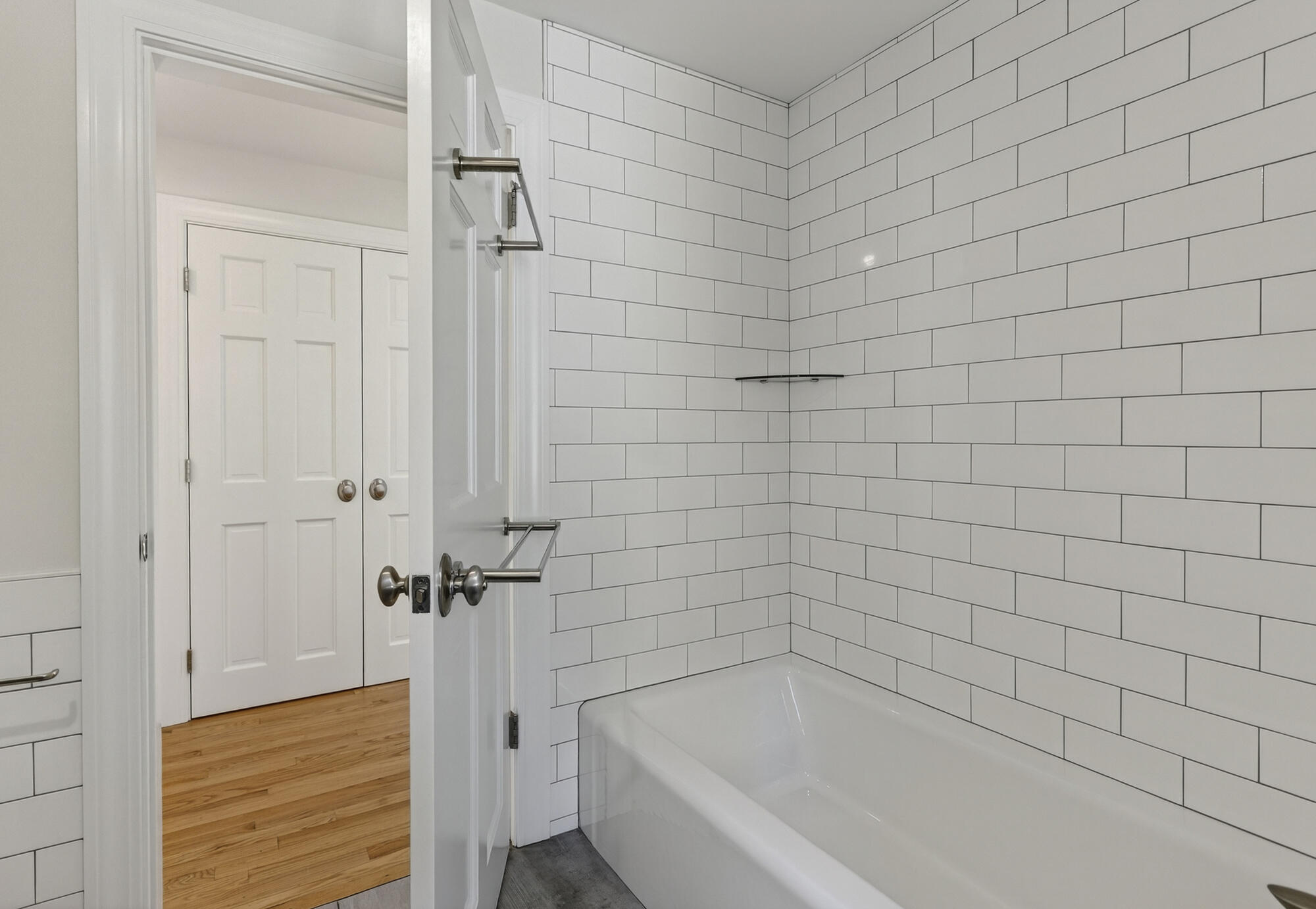 258 Foreside Road Cumberland, ME 04110 - Photo 53 of 83 2nd Floor Bath