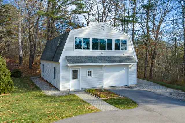 $1,850,000 | 258 Foreside Road, Cumberland, ME 04110
