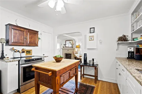 $395,000 | 7437 Belinder Avenue, Prairie Village, KS 66208