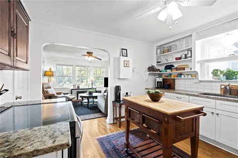 $395,000 | 7437 Belinder Avenue, Prairie Village, KS 66208