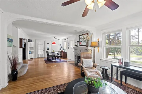 $395,000 | 7437 Belinder Avenue, Prairie Village, KS 66208