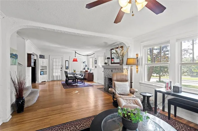 $395,000 | 7437 Belinder Avenue, Prairie Village, KS 66208