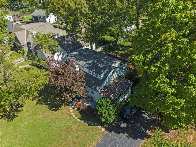 $395,000 | 7437 Belinder Avenue, Prairie Village, KS 66208