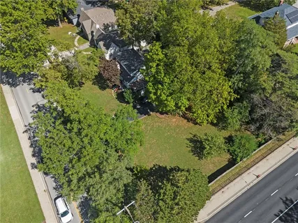 $395,000 | 7437 Belinder Avenue, Prairie Village, KS 66208