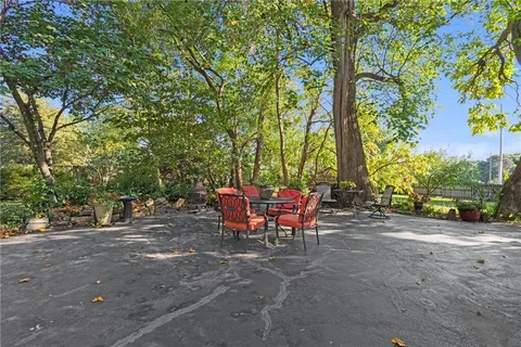 $395,000 | 7437 Belinder Avenue, Prairie Village, KS 66208