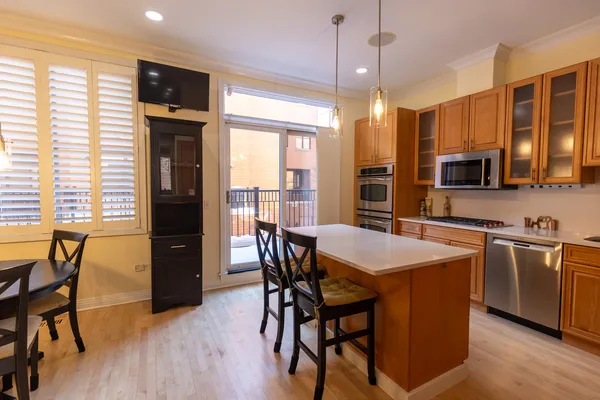 $1,835,000 | 1125 West Monroe Street, Chicago, IL 60607