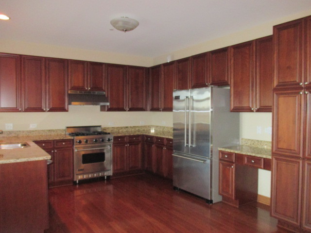 140 South River Street, Unit 405 Aurora, IL 60506 - Photo 2 of 11