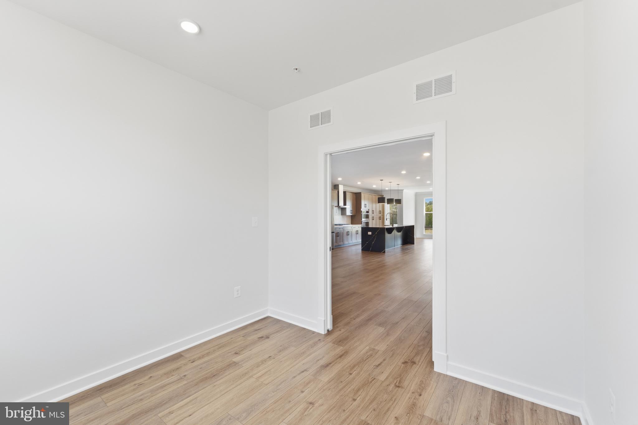 115 Summit Point Boulevard, Unit 18J Bowie, MD 20716 - Photo 13 of 35