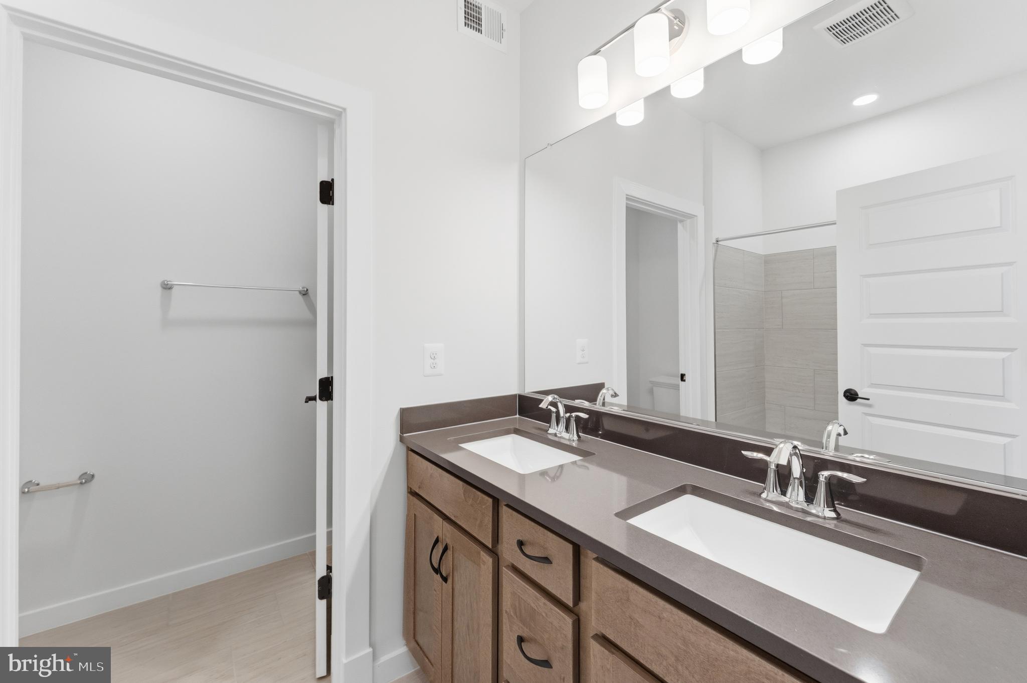 115 Summit Point Boulevard, Unit 18J Bowie, MD 20716 - Photo 27 of 35