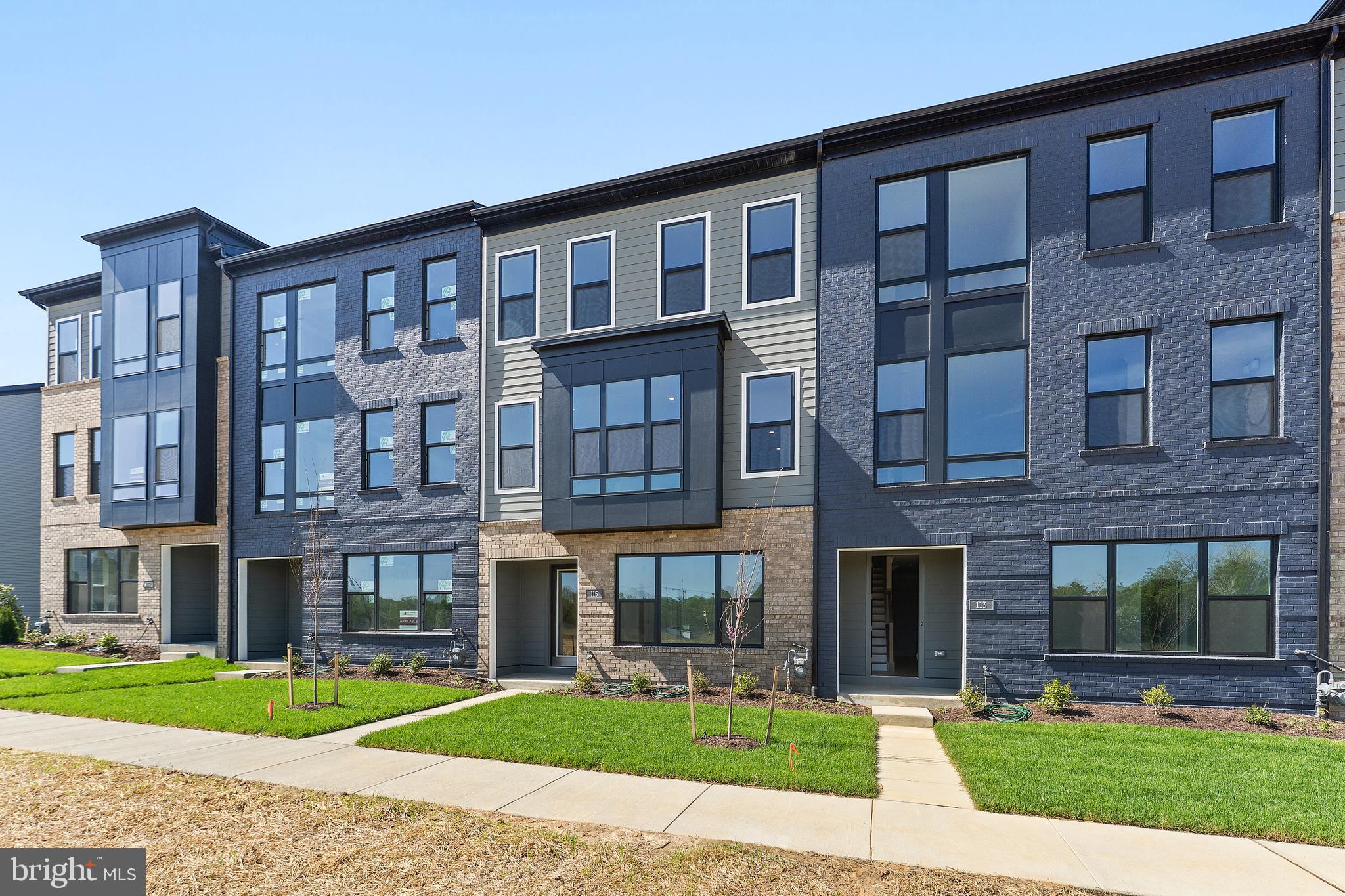 115 Summit Point Boulevard, Unit 18J Bowie, MD 20716 - Photo 3 of 35