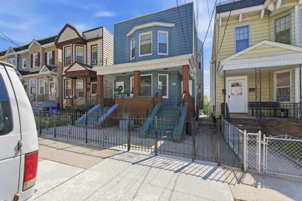$2,900 | 199 Ege Avenue, Unit 199A, Jersey City, NJ 07304