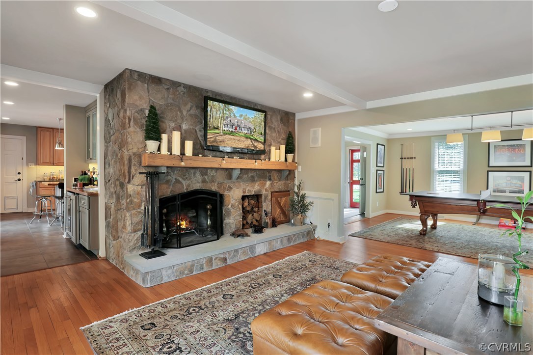 2601 Kentford Road Midlothian, VA 23113 - Photo 10 of 35 a living room with furniture and a fireplace