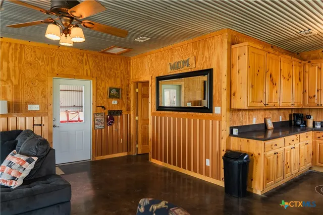 $795,000 | 836 County Road 446, Eddy, TX 76524