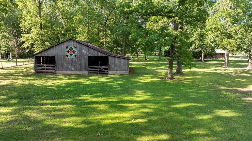 2156 Poor Farm Road Murray, KY 42071 - Photo 3 of 18 135813-a3c893d6-f063-4ad1-b233-b7464ceec