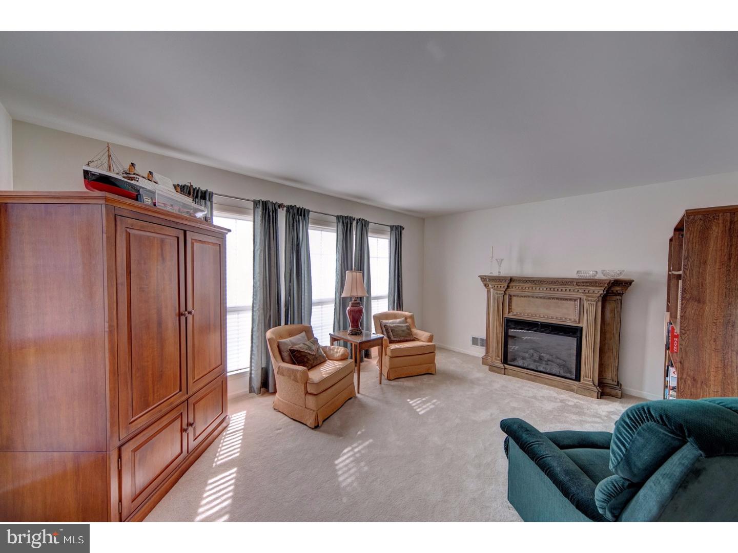 151 Coburn Road Pennington, NJ 08534 - Photo 4 of 24