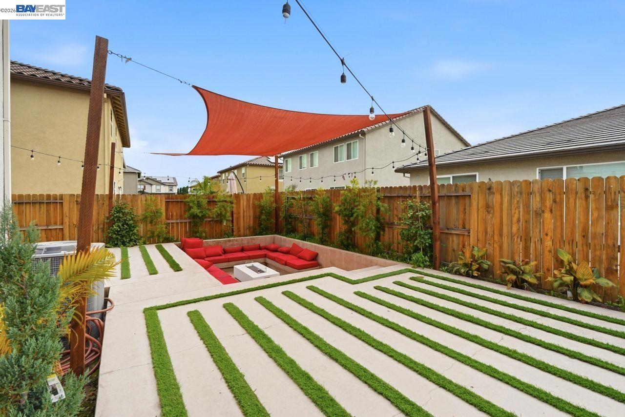 1444 Meridian Street Manteca, CA 95337 - Photo 40 of 45 a view of an outdoor space