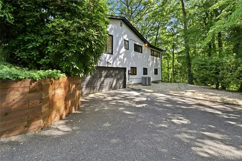$1,175,000 | 75 Laurel Hill Road, Centerport, NY 11721