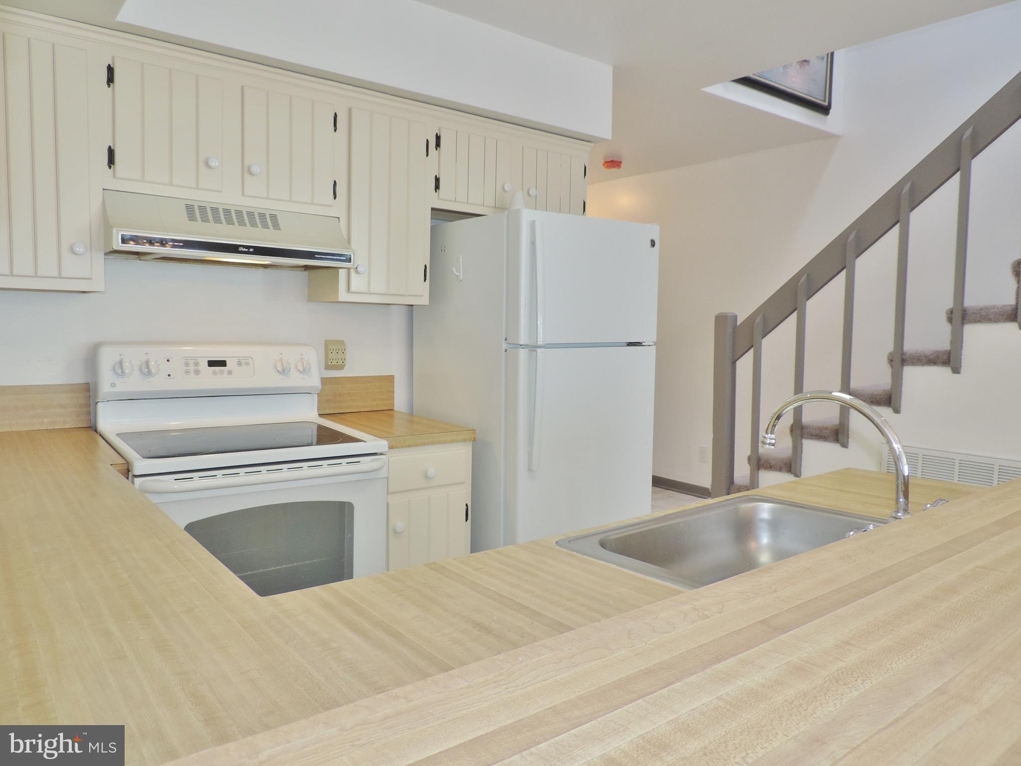 719 Rusty Anchor Road, Unit 8A Ocean City, MD 21842 - Photo 8 of 41 Kitchen