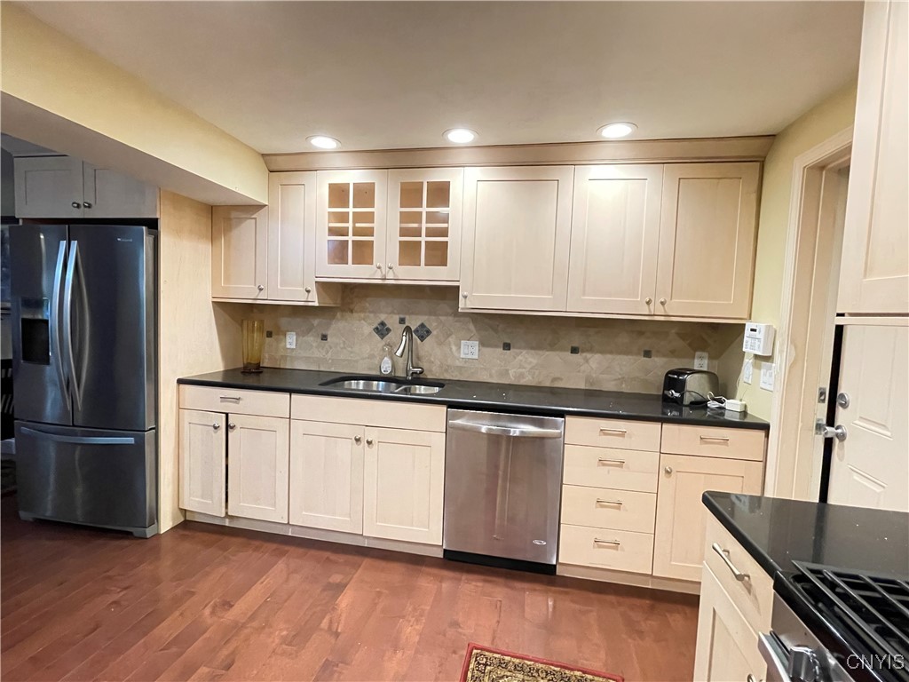 4875 Huntwood Path Manlius, NY 13104 - Photo 13 of 37