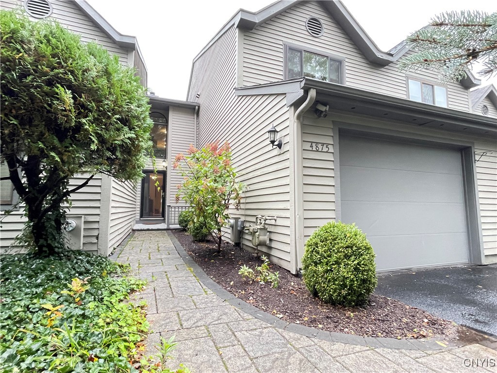 4875 Huntwood Path Manlius, NY 13104 - Photo 3 of 37