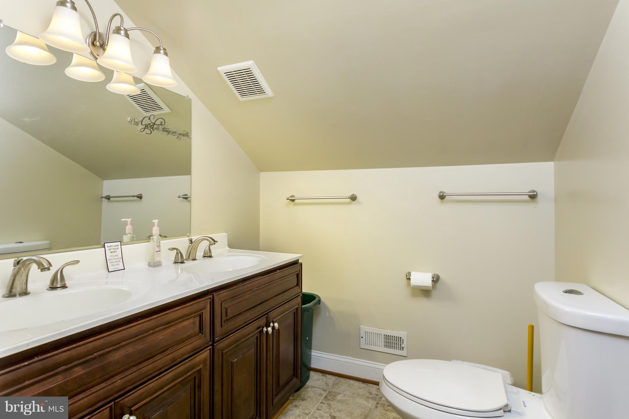 2332 Naylor Road Southeast Washington, DC 20020 - Photo 10 of 17 Bath (Master)
