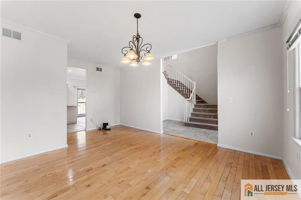 57 Westervelt Avenue Edison, NJ 08817 - Photo 7 of 39