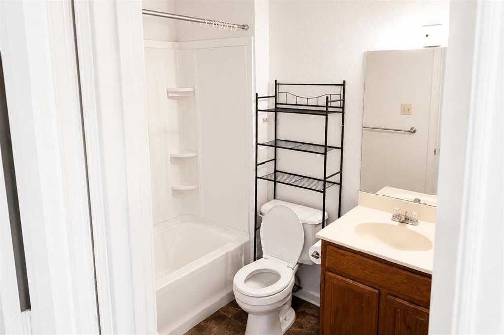 1411 Courtney Place Cleburne, TX 76033 - Photo 6 of 10