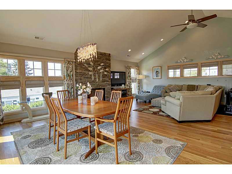 229 Bonnet Point Road Narragansett, RI 02882 - Photo 13 of 23 Dining Room.