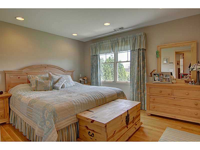 229 Bonnet Point Road Narragansett, RI 02882 - Photo 19 of 23 Bedroom.