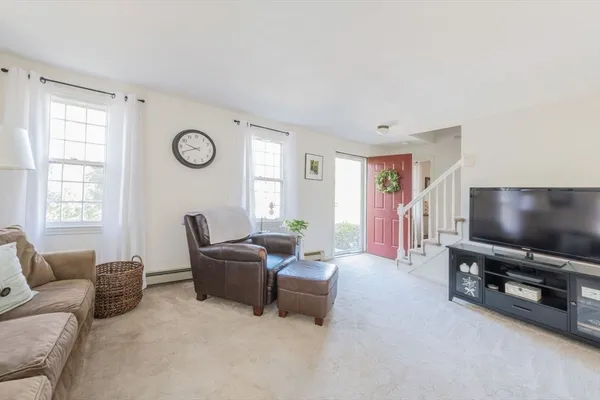 $749,900 | 10 Pine Brook Drive, Kingston, MA 02364