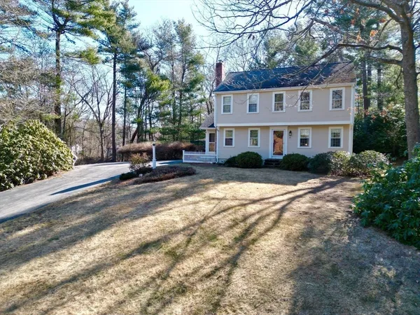 $749,900 | 10 Pine Brook Drive, Kingston, MA 02364