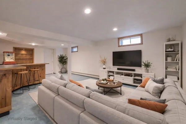 $749,900 | 10 Pine Brook Drive, Kingston, MA 02364