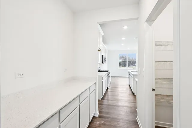 $699,990 | 1231 Wildflower Lane, Bartlett, IL 60103