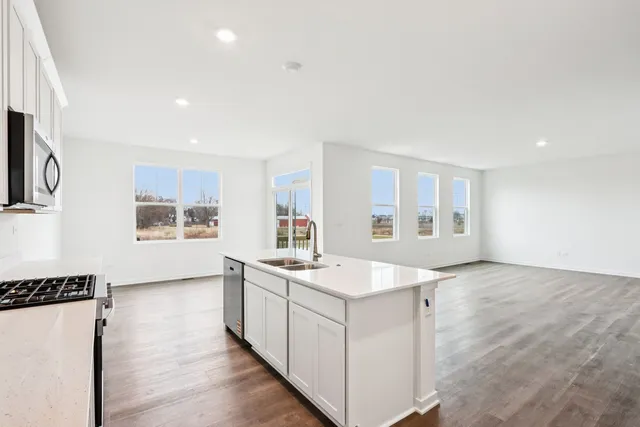 $699,990 | 1231 Wildflower Lane, Bartlett, IL 60103