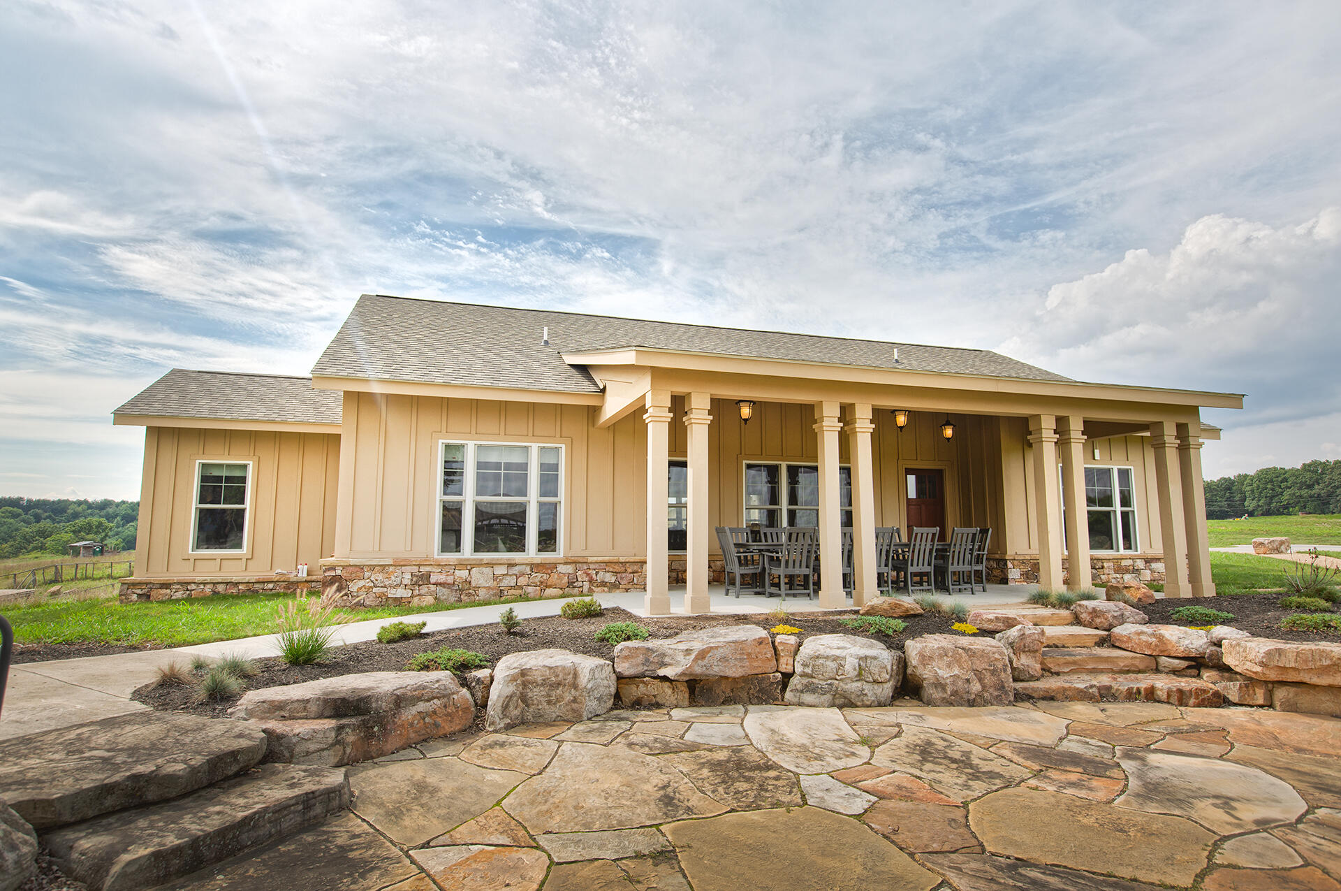 3764 Ballyhack Trail Roanoke, VA 24014 - Photo 27 of 61 front view of a house with a patio