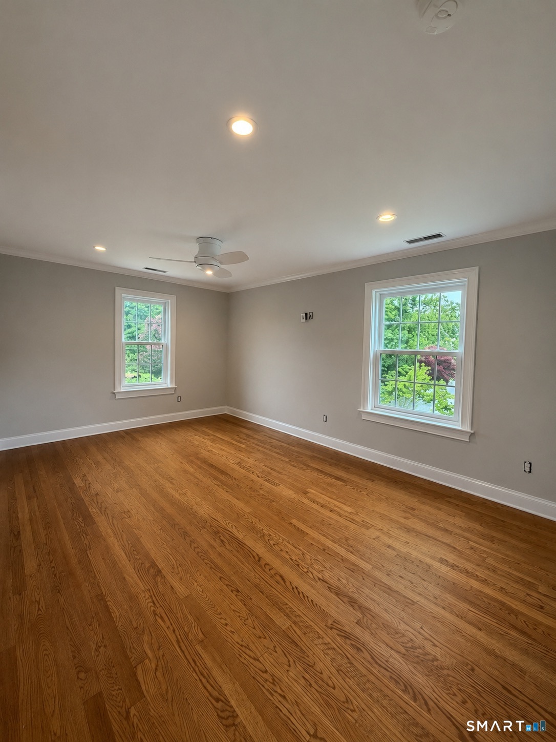 560 Old Town Road Trumbull, CT 06611 - Photo 14 of 25