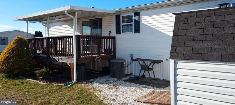 78 Broadwing Drive Hanover, PA 17331 - Photo 14 of 17 Covered deck