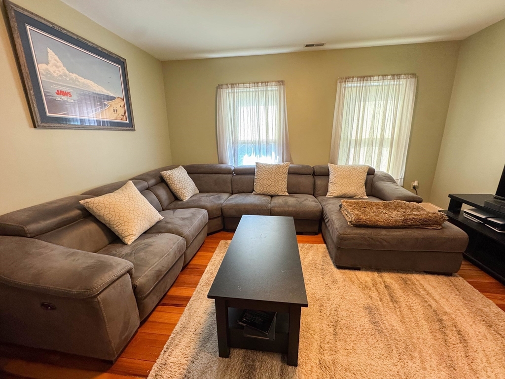 81-83 South Road Bedford, MA 01730 - Photo 6 of 19