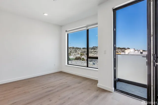 $1,495,000 | 2 Russia Avenue, Unit 402, San Francisco, CA 94112