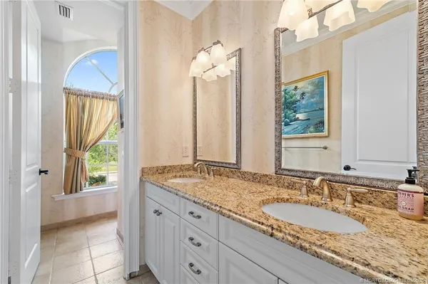 $2,300,000 | 540 Southeast St Lucie Boulevard, Stuart, FL 34996