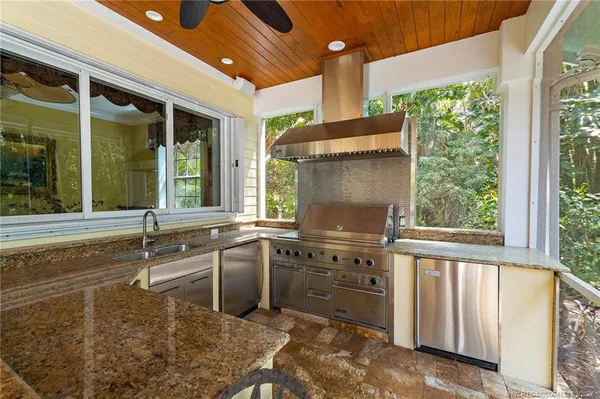 $2,300,000 | 540 Southeast St Lucie Boulevard, Stuart, FL 34996