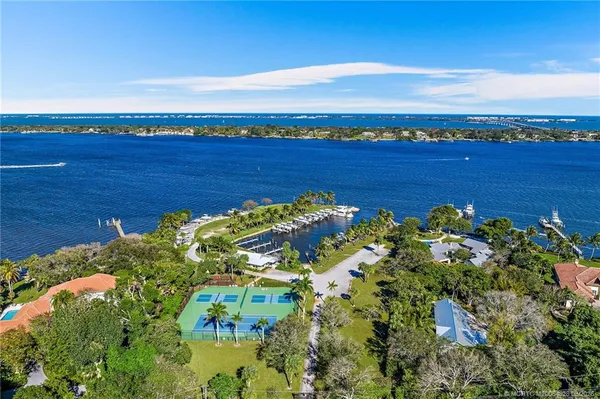 $2,300,000 | 540 Southeast St Lucie Boulevard, Stuart, FL 34996