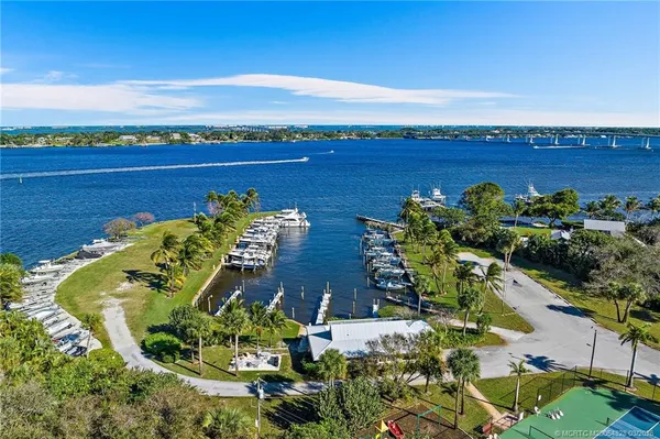 $2,300,000 | 540 Southeast St Lucie Boulevard, Stuart, FL 34996